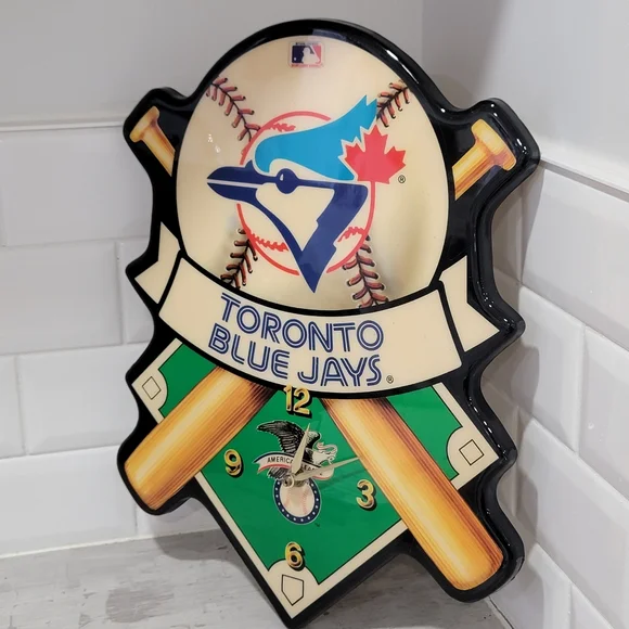 Toronto Blue Jays Baseball MLB Collectables Set Bear, Vintage Wall Clock & Book - Picture 3 of 17